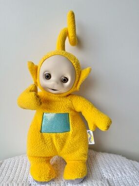 Vintage 1998 Playskool Teletubbies Talking Laa-Laa Plush